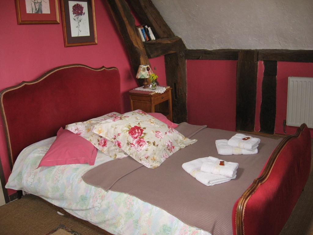 Livarot-Pays-d'Auge La Boursaie B&B 객실 사진